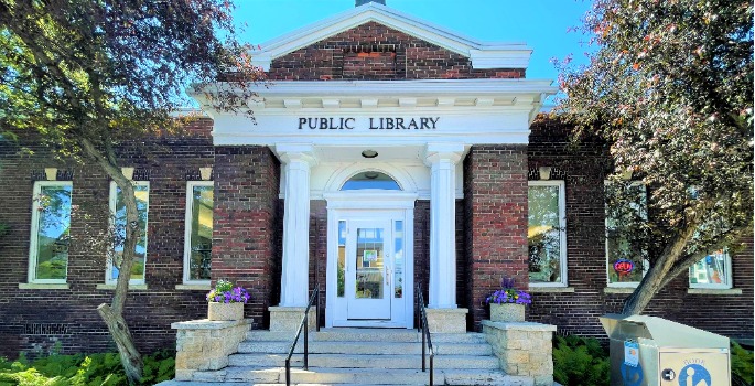 Kenora Public Library Main Street Entrance